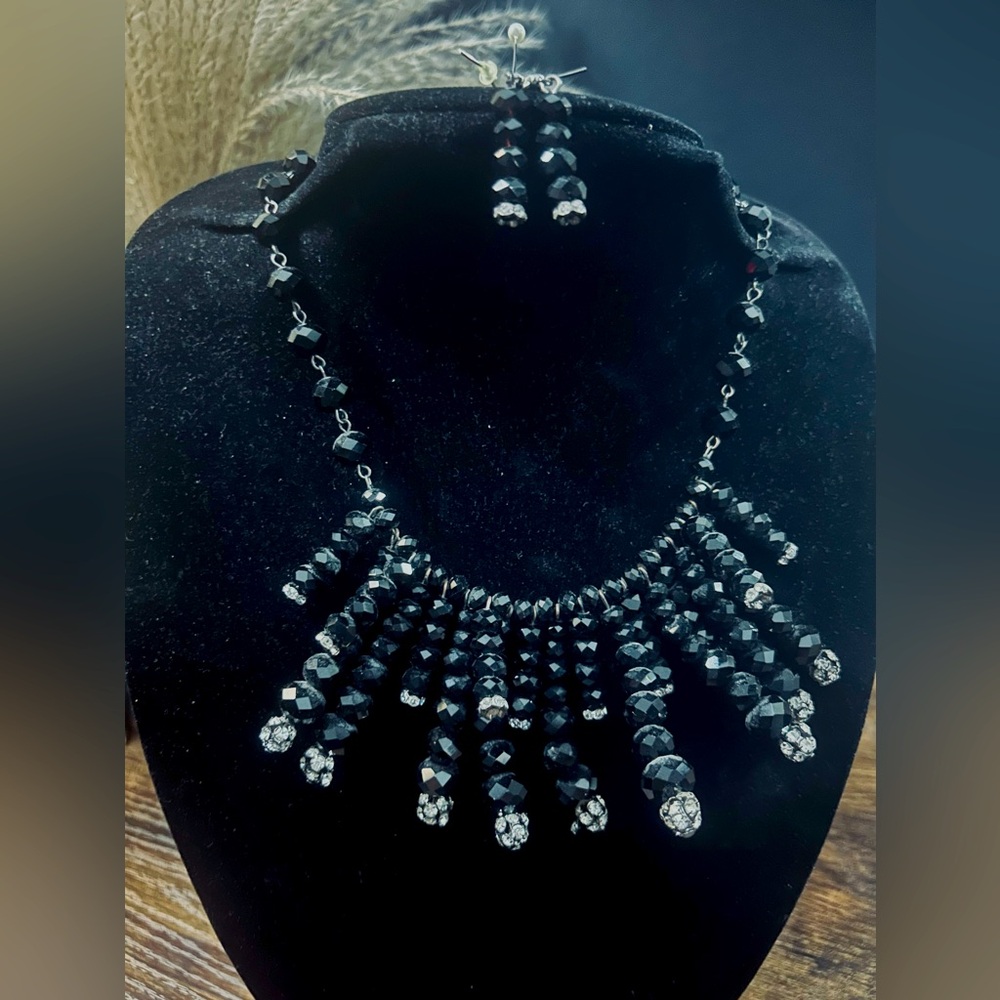 LK Designs Vintage Faceted Jet Beads & Crystal Necklace & Matching Earrings